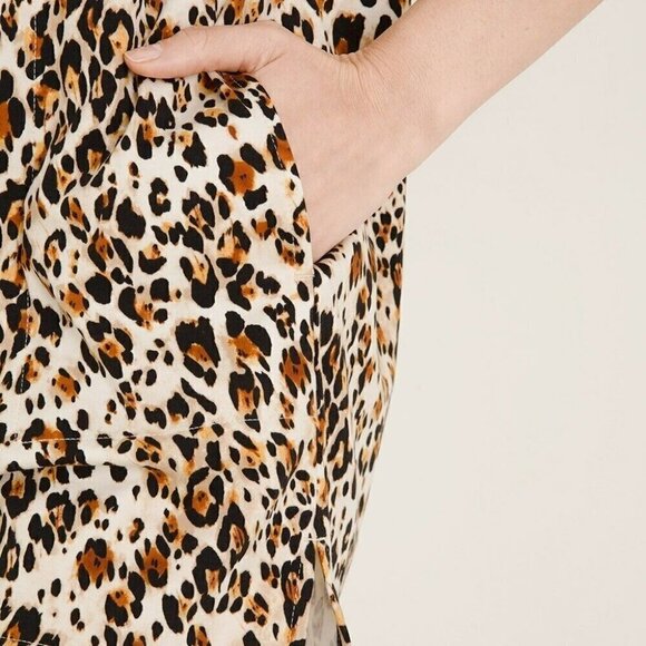 Chico's Leopard Print Tunic Top Sz Petite Large Short Sleeve Square Neck Pockets - Picture 3 of 8